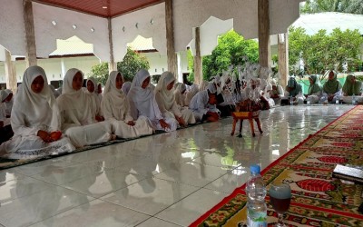 201 Siswa-siswi MAN 1 Labuhanbatu Utara Khatam Quran Wisuda Ketuntasan Religius